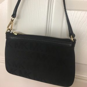 BRAND NEW. AUTHENTIC. Michael Kors Wristlet.